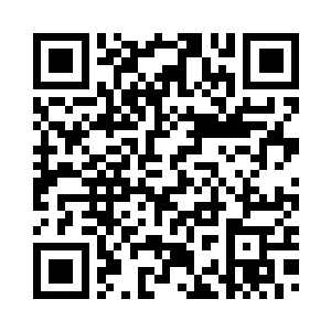 青灵一族的人认真听着云起舞说话二维码生成