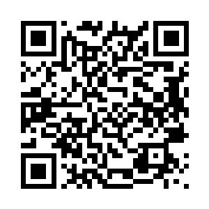 青色的光芒在他的身边不断的闪耀二维码生成