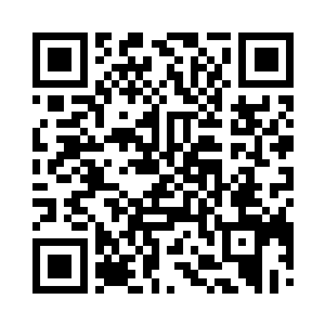 青铜平面上的划痕也扩散成一个三丈长的缺口二维码生成