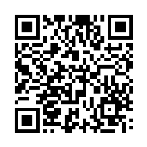 青鬼一双阴郁的眼睛透过头发的缝隙盯着苏林二维码生成
