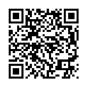 静静地放在控制枢纽旁书柜的上面二维码生成