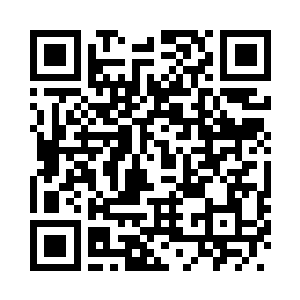 静静地看着从远处开来的几辆卡车二维码生成
