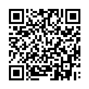 静静等待吕轻尘和暗金色巨神兵的主人二维码生成
