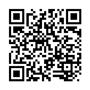 面色坚毅的张自忠拿起望远镜远眺二维码生成