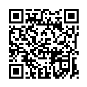 面露无奈之色地将酒杯递给苏芷妍二维码生成