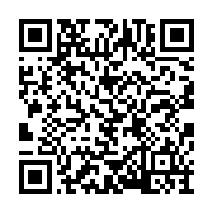 靳空感觉到不对劲便是把自己的残剑给拿了出来二维码生成