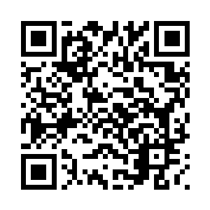 鞭子如雨般落在后方的人类俘虏上二维码生成