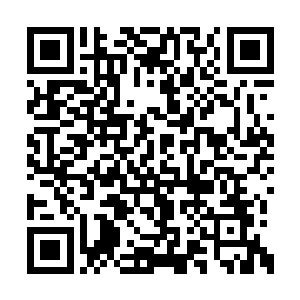 韩忆在疼痛中却莫明地生出一强烈的想要男人的二维码生成