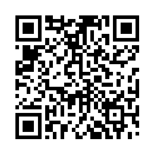 顺着酒店外围的墙壁爬到了那房间的阳台处二维码生成