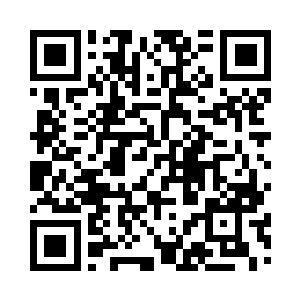 颇有几分欧洲电影里室内斗殴的画面二维码生成