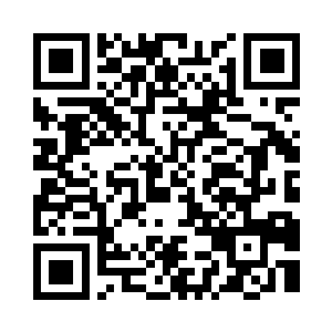 风暮寒细心地帮叶芷蔚戴上头盔和耳麦二维码生成