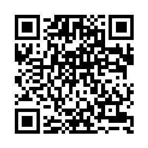 风暮寒自车厢内暗格中取出一只药瓶二维码生成