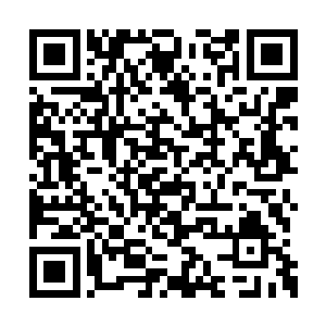 飞船飘浮在这颗白色星辰外面大概十万里的地方二维码生成