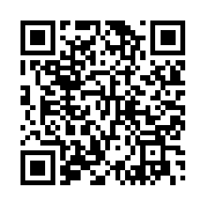 飞艇内的艇员的指挥官们大声叫喊着二维码生成