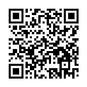 食人魔指挥官奋力举起一根粗壮的狼牙棒二维码生成