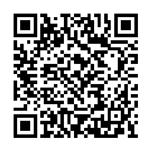 饶是这样慌乱的不成样子的青云半天才反应过来二维码生成