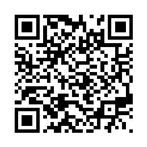 马塞尔・莱夫看到这一幕也皱着眉头说二维码生成