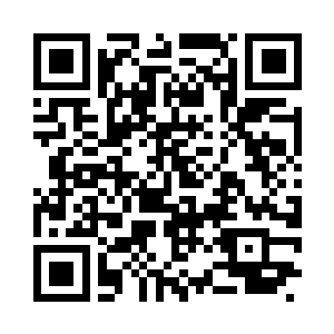 马文一边用屠龙枪抵住伊卡丽娜的胸口二维码生成