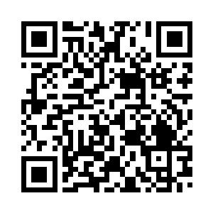 马文吃力地格挡着对方凶猛的进攻二维码生成