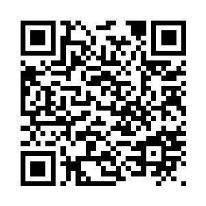 骨兵抓起严默就往不远处的草棚里带二维码生成