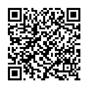 高扬猛的一推直接让他猛然闭上的嘴咬到了舌尖二维码生成