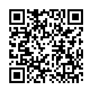 鹰钩鼻男子的对面坐着一名年迈的外国老人二维码生成