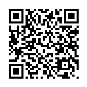 麦莉抓着阿曼达的那只手一直在颤抖二维码生成