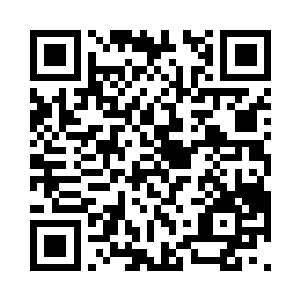 黑卷毛果然把那条粉色的内裤捡回来了二维码生成