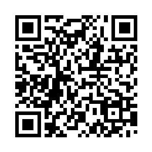 黑衣小姐闻言顿时就转移了注意力二维码生成