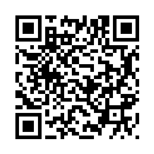 默默地看了一眼五楼黑洞洞的窗口二维码生成