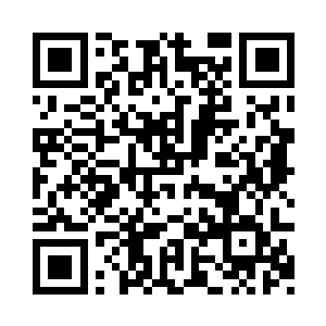 龙战把小狼崽捞起来放到做好的窝里二维码生成