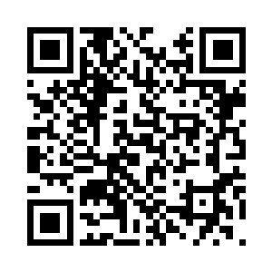 龙英杰一出手就大方的每人给了一瓶二维码生成