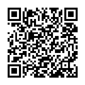 rurounikenshin的大海报áng头则贴着几张马可自己画的水粉画二维码生成